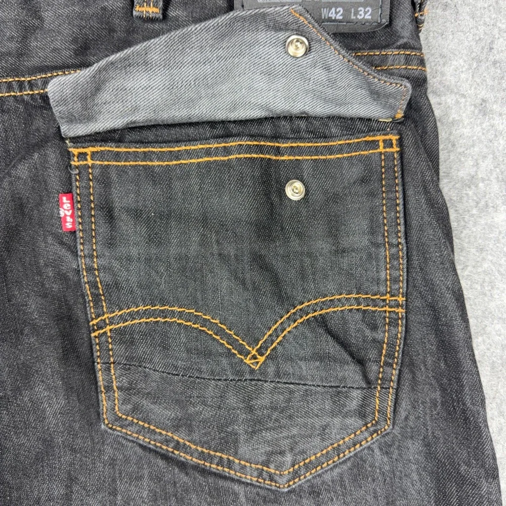 VTG Levi's Jeans Men 42x32 Black 569 Loose Straight Flap Pocket Denim Skater Y2K